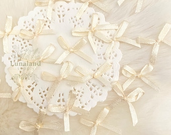 Mini Ivory Ribbon Bows 1/8 Ribbon, Off White Fabric Bows, Handmade Bows, Invitation Card Bows, Bows Appliqué, Gift Tag Bows, Scrapbooking