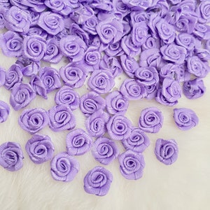 Capullos de rosa lavanda pequeños de 15 mm (M) Rosas de cinta de raso Flores de lavanda para manualidades Suministros para hacer tarjetas, Rosetas de tela para hacer disfraces en miniatura