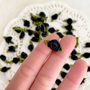 Kleine zwarte rozen 25/50 stuks, mini satijnen rozen, zwarte rozen, kaarten maken, doe-het-zelf aanbod, bloemenambachten, poppen maken, ambachtelijke versiering afbeelding 7