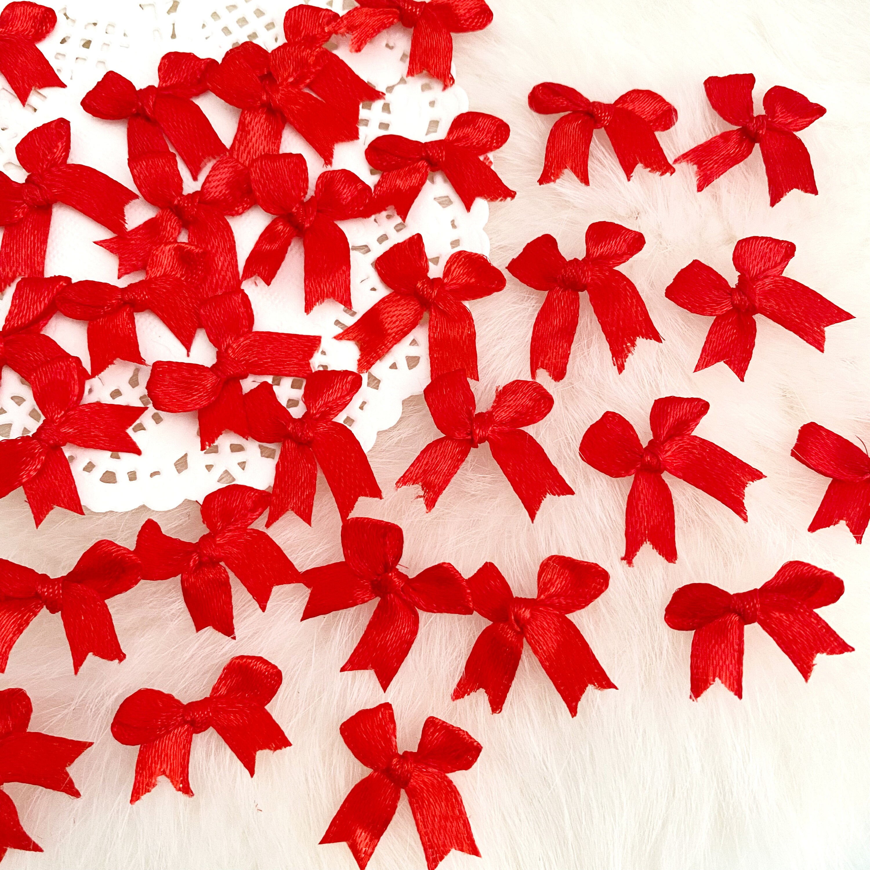 50 Petits Nœuds En Satin Rose Rouge Pour DIY Déco Fête - Marque Uxcell - Neufs Sous Emballage