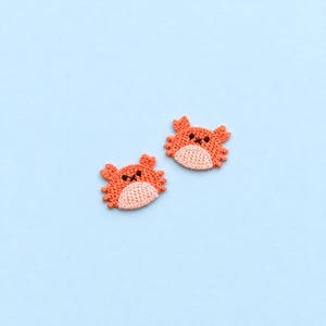Mini Crochet Crab Patch Sew on- SET OF 2, Small Flat Woolen Animal Applique Sewing Crafting Baby Clothings T-shirt Hat Marine Beach Patches