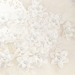 White Pinwheel Flowers with Pearl 10pcs- Small 3D Floral Motif Applique, Lace Applique, White Lace Trim, Bridal Lace Wedding Dress Sew on