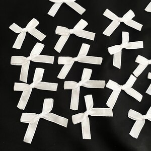 Witte handgemaakte lintbogen 1,5 inch, multifunctionele strikken, kaart maken aanbod, witte satijnen strikken, knutselbogen, lingerie maken stoffen strikken