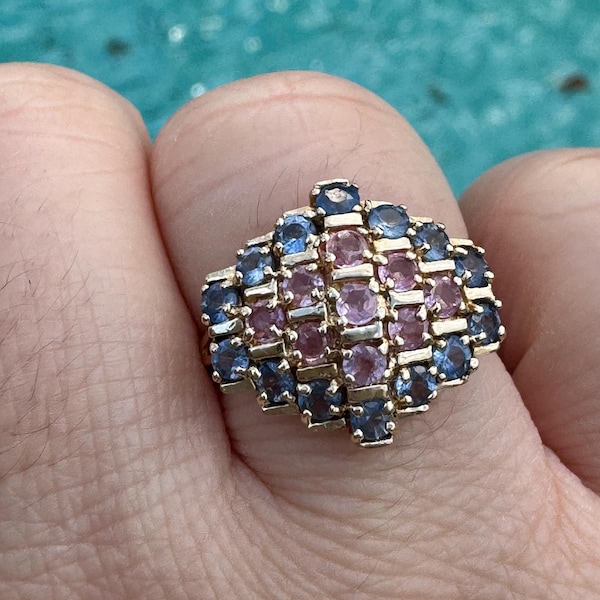 Anillo vintage de oro amarillo de 14k con mosaico de zafiros - Talla 7.75