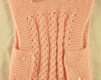 New Born Baby Girl Sweater en rose / Hand Knitted New Born Baby Girl Vest