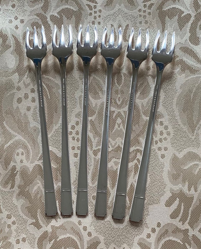 Set Of 6 Oneida Prestige Silver Plate 1938 Grenoble Cocktail Seafood Forks NICE
