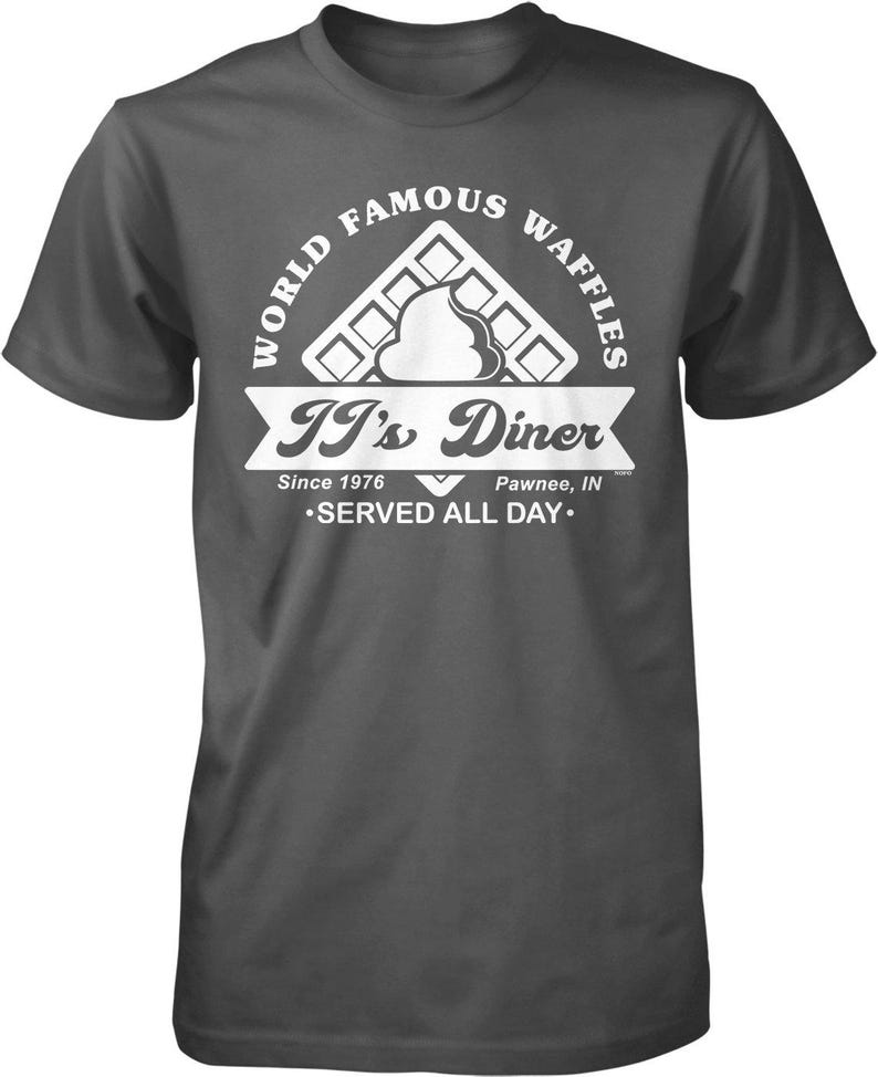 JJ's Diner, Waffles Famosos en Todo el Mundo Camiseta para Hombre, NOFO_02795 Charcoal