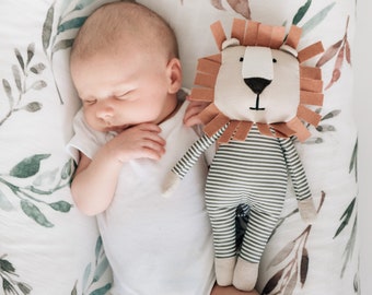 Carson The Lion Newborn Companion