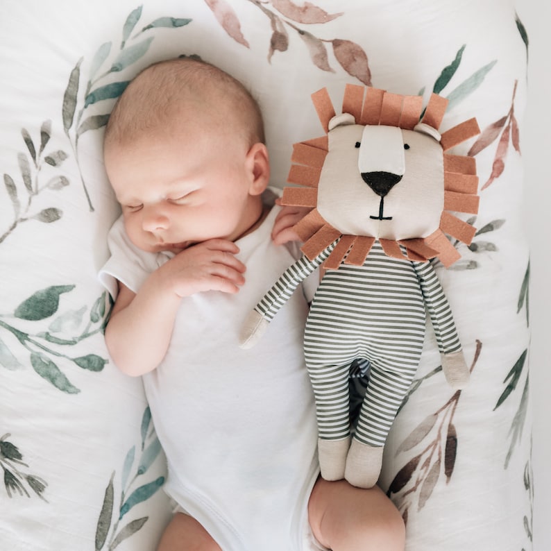 Carson The Lion Newborn Companion image 1