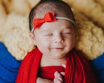 Bright Red Mini Bow, Newborn to toddlers Baby Bows and Headbands, Vanaguelite