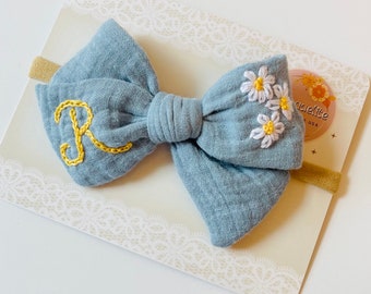 Personalized Baby Bows, custom hand-embroidered Initial letter, Gauze muslin bows for babies and toddlers, organic cotton hair bows.