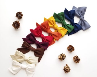 Baby Bows, nylon headbands or hair clips, Rainbow, baby girl hair accessories, 4.5 inches, Vanaguelite