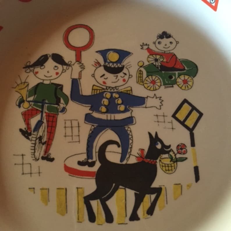 FREE SHIPPING Norwegian Stavanger Flint Child set Plate 8.5 inch and Cup by Inger Waage called Trygg Trafikk