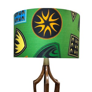 Drum lampenkap met Afrikaanse print, cilindrische lampenkap met tribal print, boho interieur, handgemaakt op bestelling gemaakt op maat gemaakte lampenkap