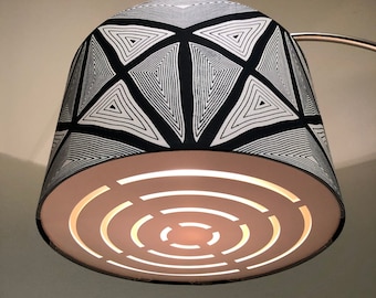 DIFFUSOR NUR, Geometrischer kreisförmiger Design-Trommellampenschirmdiffusor, Diffusor für abgehängte Deckenlampenschirme, Diffusor für hängende Lampenschirme