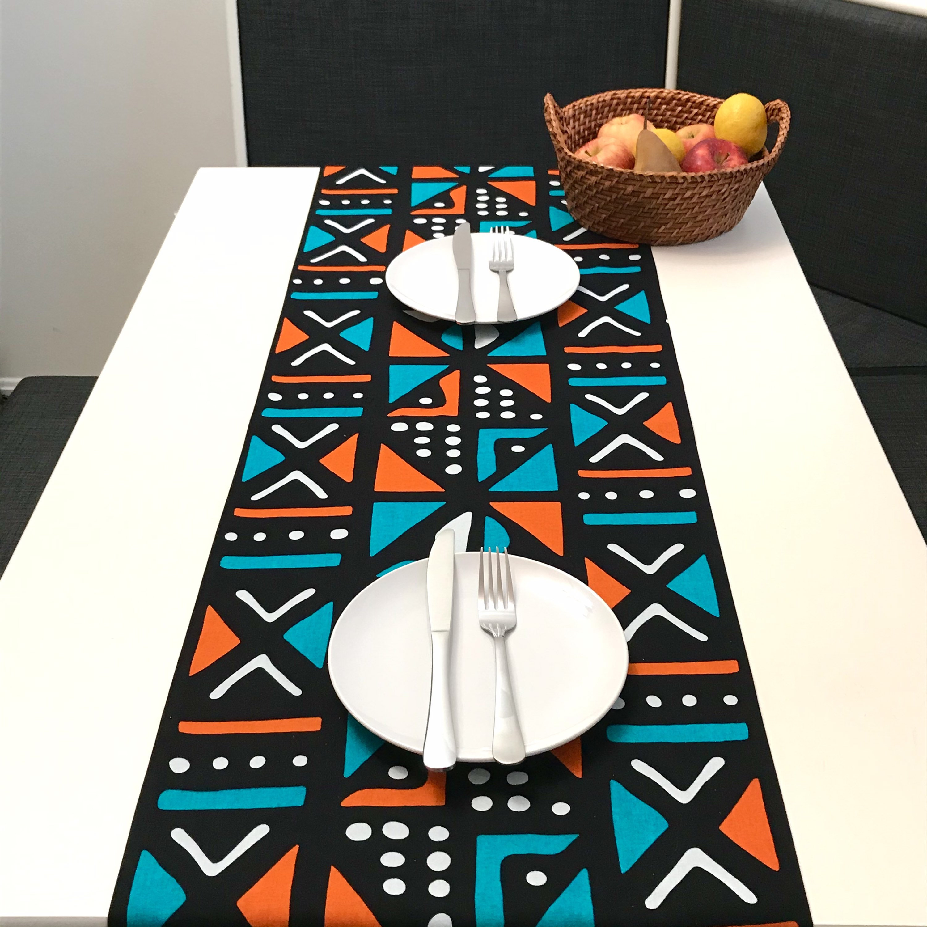 table runner 「唐織大華紋」帯リメイク　正絹　長尺 African Print Table Runner, Ankara Table Runner, Housewarming Gift