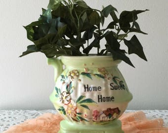 Vintage Pretty Wall Pocket