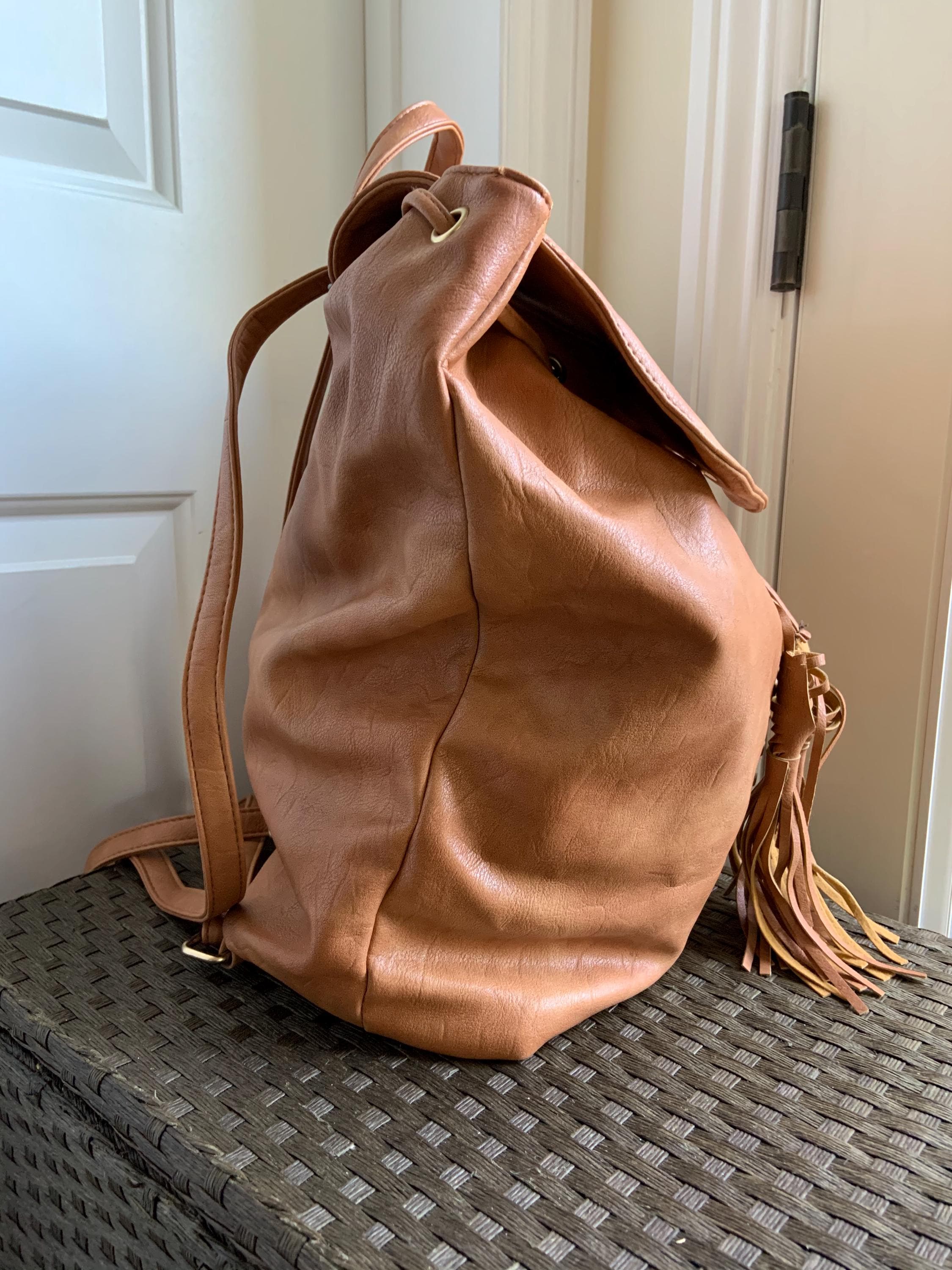 Vintage, Retro, Boho 1970s Tan Faux Leather Backpack  display picture 3