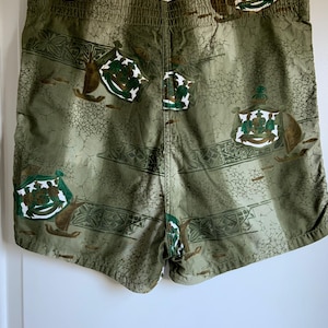 Men&#39;s vintage Hawaiian green shorts, swim shorts, beach, pool, 1960s, 1970s, sixties, seventies, retro, unique pattern, 34 inch waist