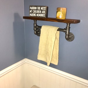 Bathroom Shelf with towel bar made from Reclaimed Wood and Industrial Pipe Industrial Chic Steampunk Hampton Industrial Design
