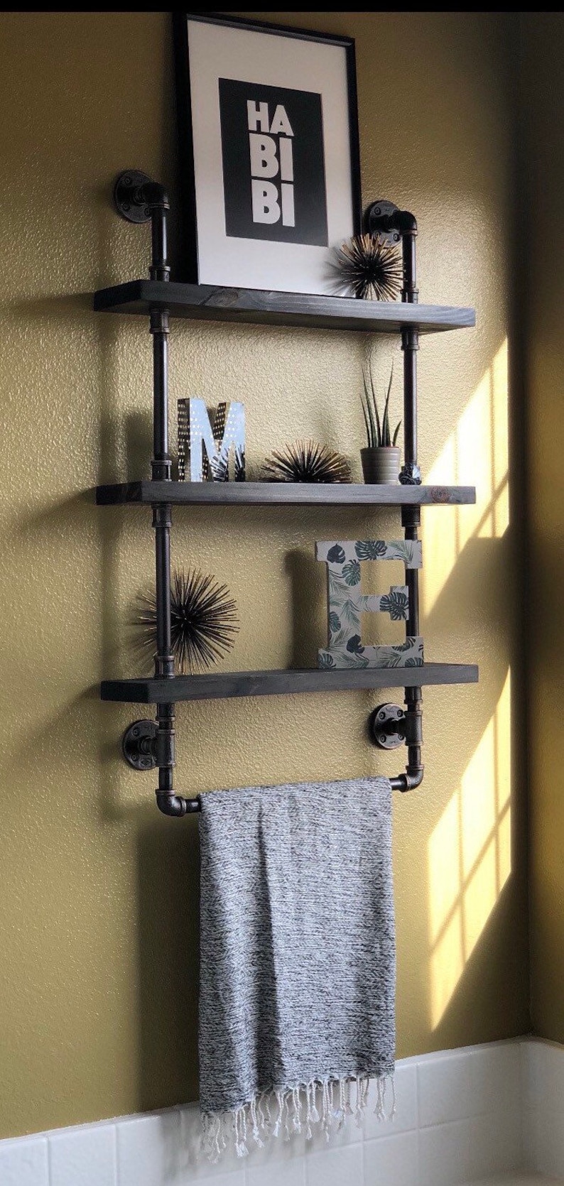 Bathroom shelves with towel rack, Reclaimed Wood, Industrial Pipe, Rustic, Industrial, Shabby Chic, Steampunk design, Hampton Industrial image 7