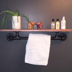 Bathroom shelf with towel rack made from Reclaimed Wood and Industrial Pipe Industrial Shabby Chic Hampton Industrial Design