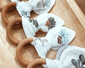 Shower beads Baby crib arm mobile Jewelry Macrame Pendant connector Teething Circle napkin 3 inches Beeswax Maple Hardwood Rings