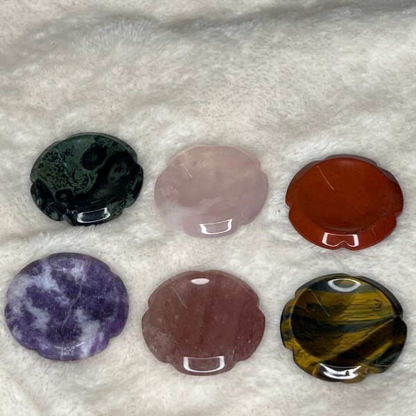 Flower shaped worry stones ~ Worry stones ~ Kambaba jasper ~ Rose quartz ~ Red jasper ~ Lepidolite ~ Strawberry quartz ~ Tiger eye