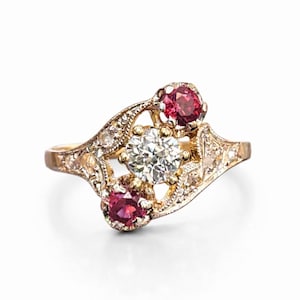 French Art Nouveau Diamond and Ruby Ring in 18kt Yellow Gold