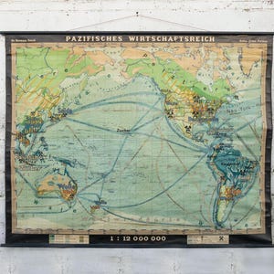 Mapa educativo escolar alemán original de mediados de siglo, de gran tamaño y estilo vintage, con el mapa económico del Océano PACÍFICO Haack