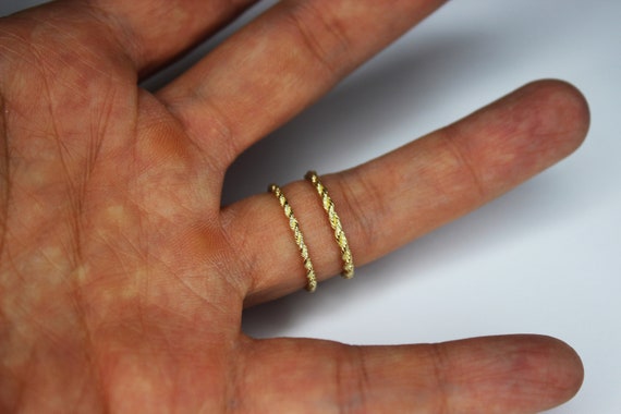 14K Massiver Gold Eleganter Stapelbarer Dünner Ring Zierlicher Ring