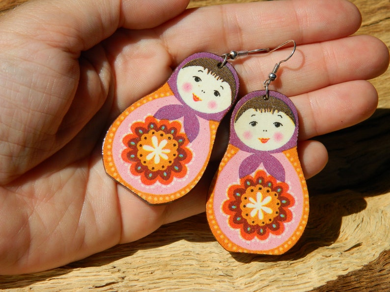 Russian doll earrings Babushka earrings Purple pink red wood earrings Russian stacking dolls earrings Folk jewelry Matrioshka earrings