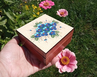 Small wooden box with blue folk flowers, Polish folk art, Made in Poland gift for grandma, aunt, mom wife child, Vintage trinket jewelry box