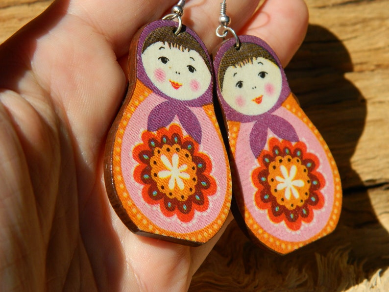 Russian doll earrings Babushka earrings Purple pink red wood earrings Russian stacking dolls earrings Folk jewelry Matrioshka earrings