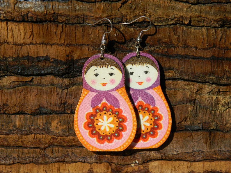 Russian doll earrings Babushka earrings Purple pink red wood earrings Russian stacking dolls earrings Folk jewelry Matrioshka earrings