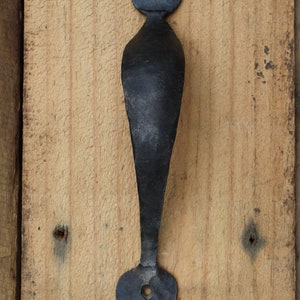 Handle - door