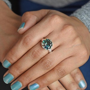 Solitaire round cut moissanite engagement ring 3.85 carat certified elegant blue moissanite diamond ring in prong setting, great shine Rings