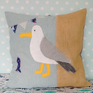 Lovely Rustic Coastal Cushion Ocean Beach Decor Nautical Home wear Living Room Design Holiday Home Seagull Fish Bird Seaside Pillow