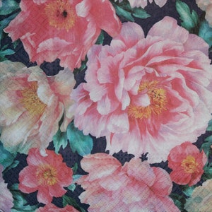 4 Paper Napkins with Graceful Roses,peonies on black,Decoupage paper,Paper for scrapbooking,Scrapbooking napkins,Art Collection,WeddingNr57
