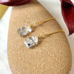 Orecchini con infila diamanti Herkimer, orecchini con diamanti grezzi Herkimer, orecchini con infila pietre grezze, semplici infilatori d&#39;oro, regalo di San Valentino