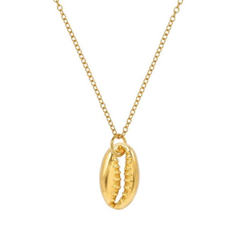 Dainty Gold shell necklace Cowrie Shell Necklace bridesmaid gift Silver shell necklace Seashell necklace tropical necklace small shell