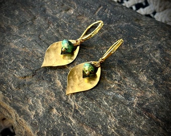 Gold Leaf Earrings, Hammered Gold Earrings, Minimalist Earrings, Dainty Leaf Earrings, Simple leaf earrings, filigree leaf, gift for her