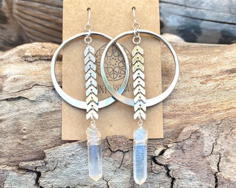 Raw Crystal Hoop earrings, Crystal point hoop earrings, Raw Quartz Earrings, Natural Quartz Crystal,boho hoop earrings, silver hoop earrings