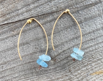 Raw Aquamarine earrings, dainty threader earrings, blue gemstone earrings, March birthstone, raw stone earrings, long threader earrings