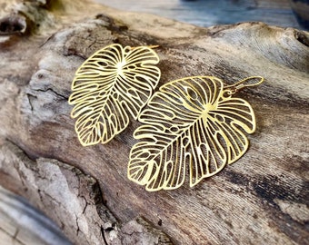 Large Monstera earrings,Gold leaf earrings, raw crystal earrings, monstera leaf, statement earrings, plant jewelry, dainty leaf tropical