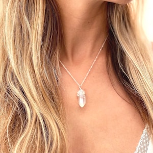 Raw crystal necklace, raw Quartz necklace, angel aura necklace, birthstone necklace, rainbow crystal, crystal point necklace, boho necklace