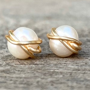 Pearl stud earrings, gold pearl earrings, wire wrap earrings, dainty pearl studs, freshwater pearls, classic pearl studs,real pearl earrings