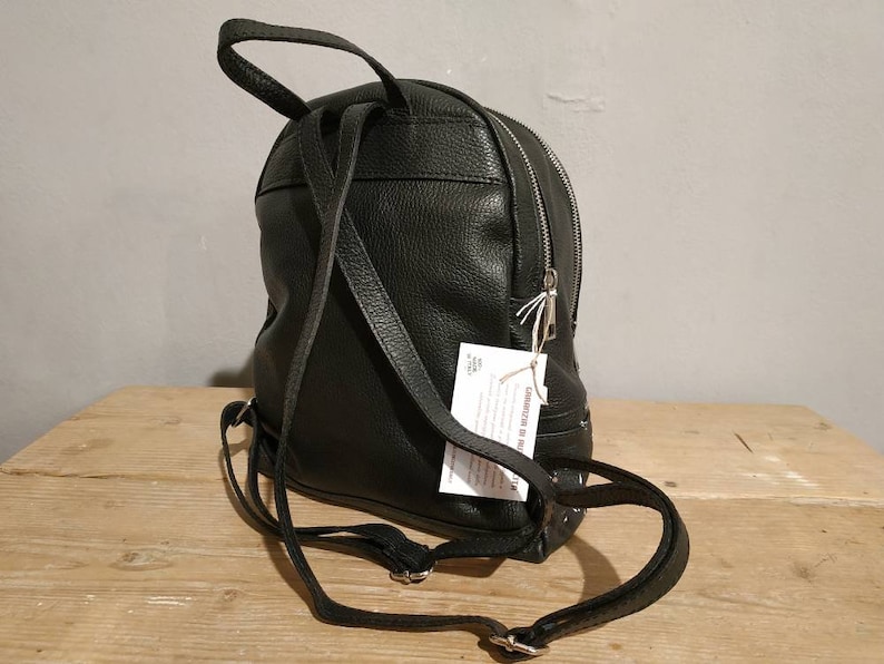 Italian leather backpack Black dark style with blue and White splash zaino in vera pelle colore nero donna ragazza woman litthe girl modern