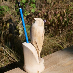 Hand carved Alderwood Nuthatch pen/pencil holder
