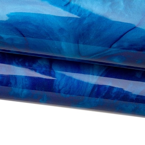 Pellame VERNICIATO blu, pelle vernice stampata fantasia astratta, pellame LUCIDO B17647-ST La Garzarara